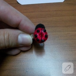 Uğur böcekli küpe modelleri