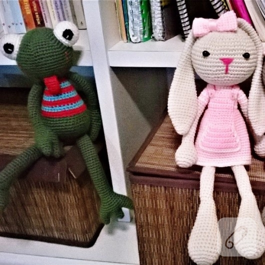 Amigurumi tavsan ve hediye paketi suslemesi 10marifet.org